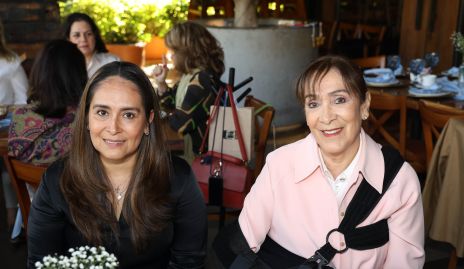  Cristina Torres y Tere Mier.