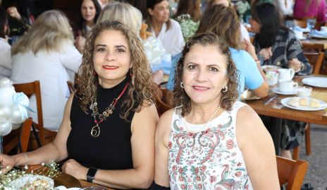  Sulema Gaviño y Sonia Gaviño.
