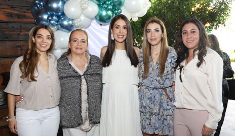  Fernanda Gaviño, Martha del Pozo, Mari Tere Torres, Martha Gaviño y Carla Vázquez.