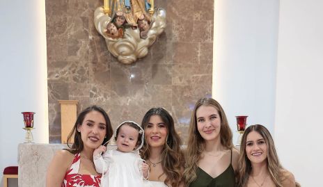  Paola Ascanio, Antonella Treviño, Sofía Muñiz, Vero Pérez y Andrea Parra.