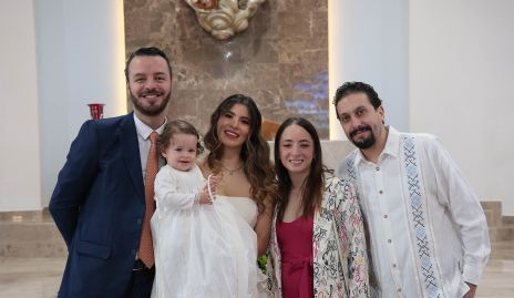  Gerardo Treviño, Sofía Muñiz, Antonella Treviño, Isa Naranjo y Oscar Silos.