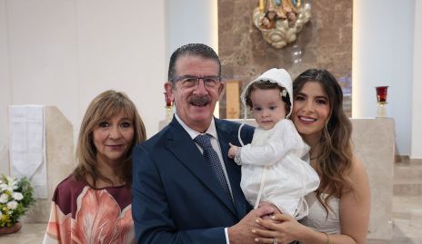  Cristina Córdova, Guillermo Muñiz, Antonella Treviño y Sofía Muñiz.