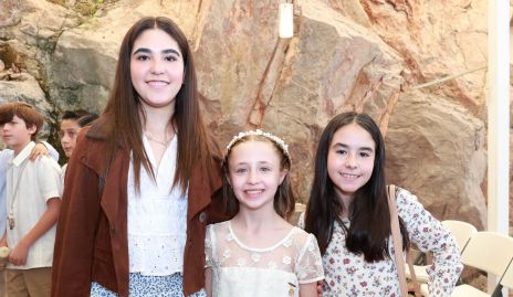  Paty Quijano, María José Pérez y Georgina Quijano.