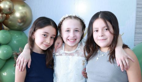  Fer González, María José Pérez y Daniela Saldivar.