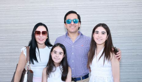  Ana Patricia Hernández, Juan Carlos Quijano, Georgina y Paty Quijano.