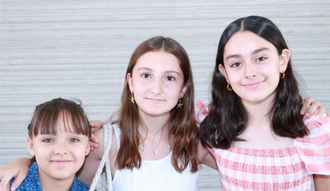  María Paula Márquez, Mayte Curie y Ángela Curie.