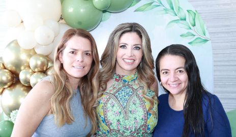  Ana Alvarado, Marilú Paredes y Lidia Calderón.