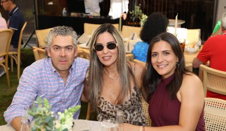  Manolo Ruiz, Elizabeth Berrones y Lupita Lomelí.