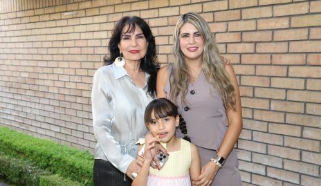  ELizabeth Rodríguez, Renata Cordero y Mariana Berrones.