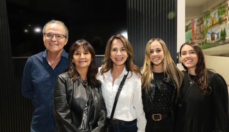  Rodolfo, Lucía, Claudia, Montse, Geo y Elizabeth.