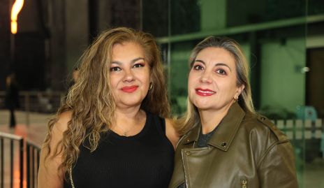  Alexa Gámez y Sayra Muñoz.