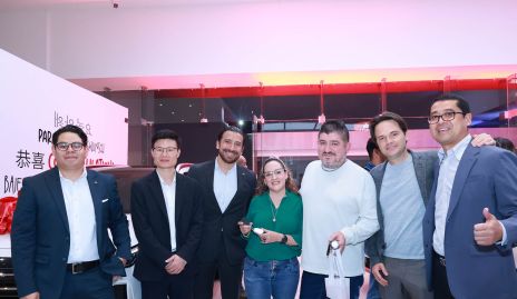  Adrián Izquierdo, Katoon, Sergio González, Ana Paola Edi, Eduardo Chávez, Filiberto Herrera y Joson.