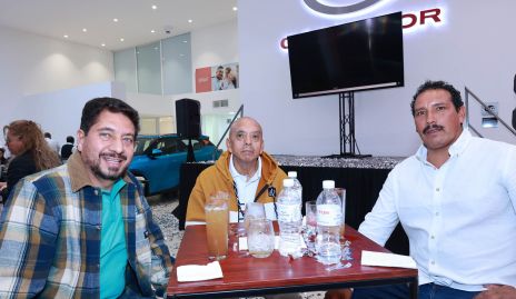  Martín Hernández, J. Carmen y Gabriel de la Rosa.