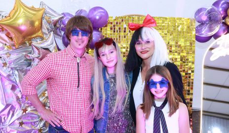  Máxima de Alba, Danae Enríquez, Catalina de Alba y Maximiliano de Alba.