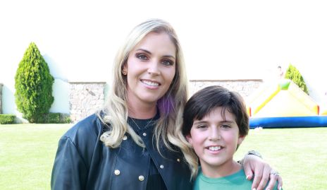  Begoña García e Iker Villanueva.