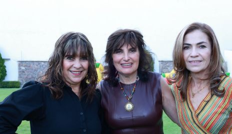  Martha García, Laura Acevo y Sofía García.