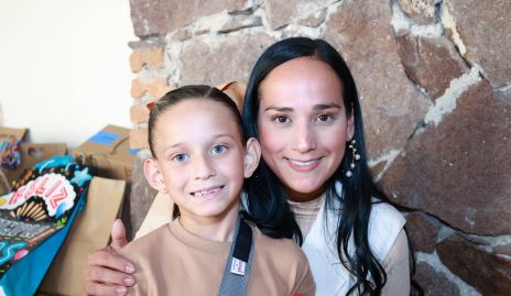  Bárbara Monsiváis y Mayra de la Tejera.