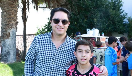  Féliz Córdoba y su hijo.