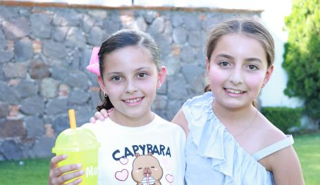  Maricarmen García y Luciana Briseño.