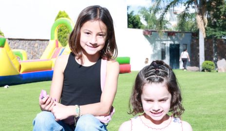  Aida y Olivia Asuara.