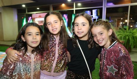  Ale Conde, Vale Cortez, María Pía y María Inés Zamanillo.