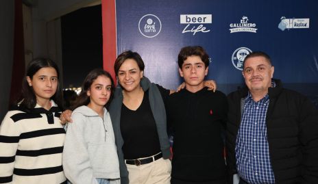  Natalia, Valentina, María, Oscar y Oscar.