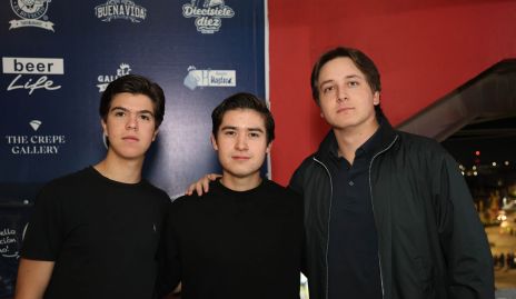  Lucas, Marcelo y Santiago.