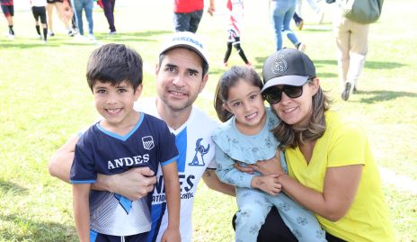  Tiago Ramírez, Roberto Ramírez, Mónica Leboreiro yMacarena Ramírez.