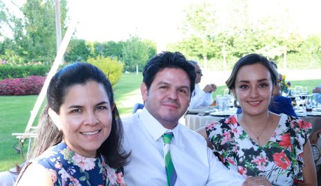  Lydia Morón, Gerardo Morón y Tania Amaya