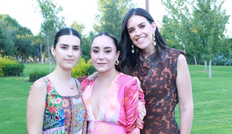  Isabel Pérez, Carmelita Cordero y Daniela Pérez.