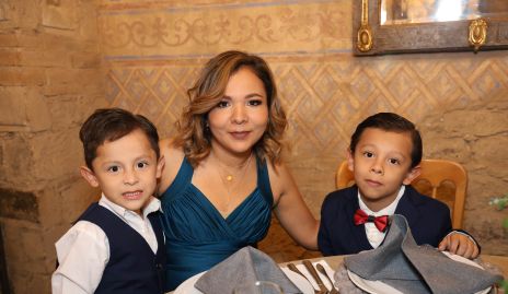  Sebastián Valerio, Cinthia Zúñiga y Maximiliano VAlerio.