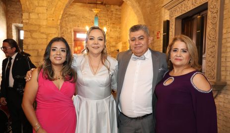  Lidia, Sara Rocha y David Hernández y Coco Torres.