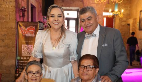  Sara Rocha, David Hernández, Mari y Amparo.