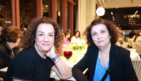  Ana Luisa y Patricia Torres.