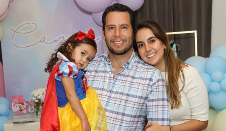  Camila Castillo Borbolla, Juan Pablo Castillo y Lu Borbolla.