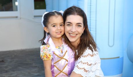  Lucila de Luna y Mónica Garza.