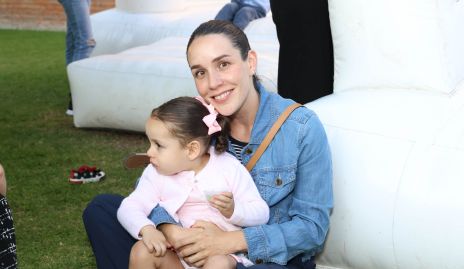  Ximena Castillo y Jimena de la Rosa.