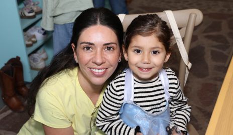  Cristina Lorca y Carola Tobías.