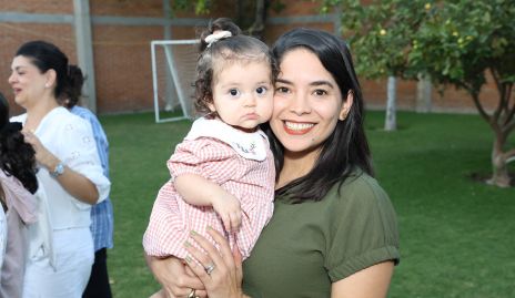  Mariana Chávez y Mayra Moreno.