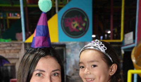  María José Treviño y María Emilia del Castillo.