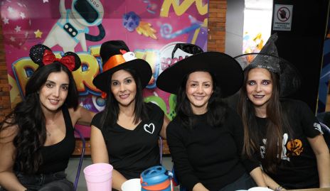  Eli Kury, Nayelli Zarur, Nuri Velázquez y Cristina Castañares.