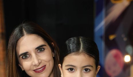  Marina Jourdain y Doménica Leos.