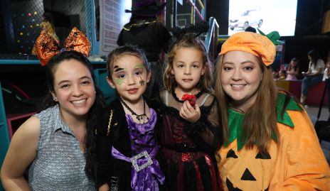  Melissa Romano, Bárbara Cisneros, Benilde Ruiz y Gaby Romano.