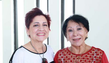  Adela Martínez y Aida Martínez.