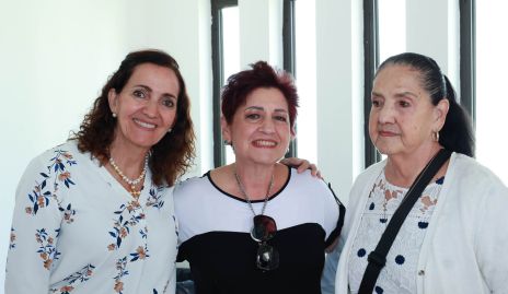  Mónica Alcalde, Adela Martínez y Josefina Alcalde.