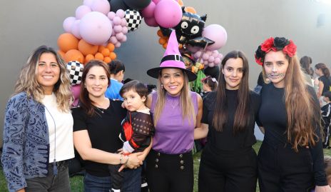  Luz Alonso, Montse Villalobos, Alex Jasso, Paulina Nava, Marcela Muñoz y Diana Favela.