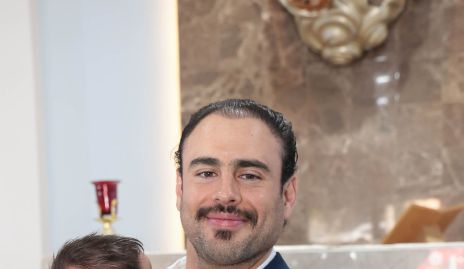  Santiago Hernández con su padrino José Luis Schekaiban.