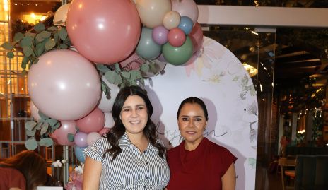  Marijó con su mamá Laura Acosta.