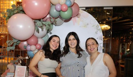  Las primas Nuria Ledezma, Marijó Raymond y Fernanda Torres.