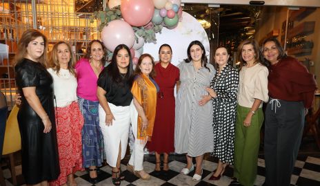  Marijó con sus Tías Zaris.